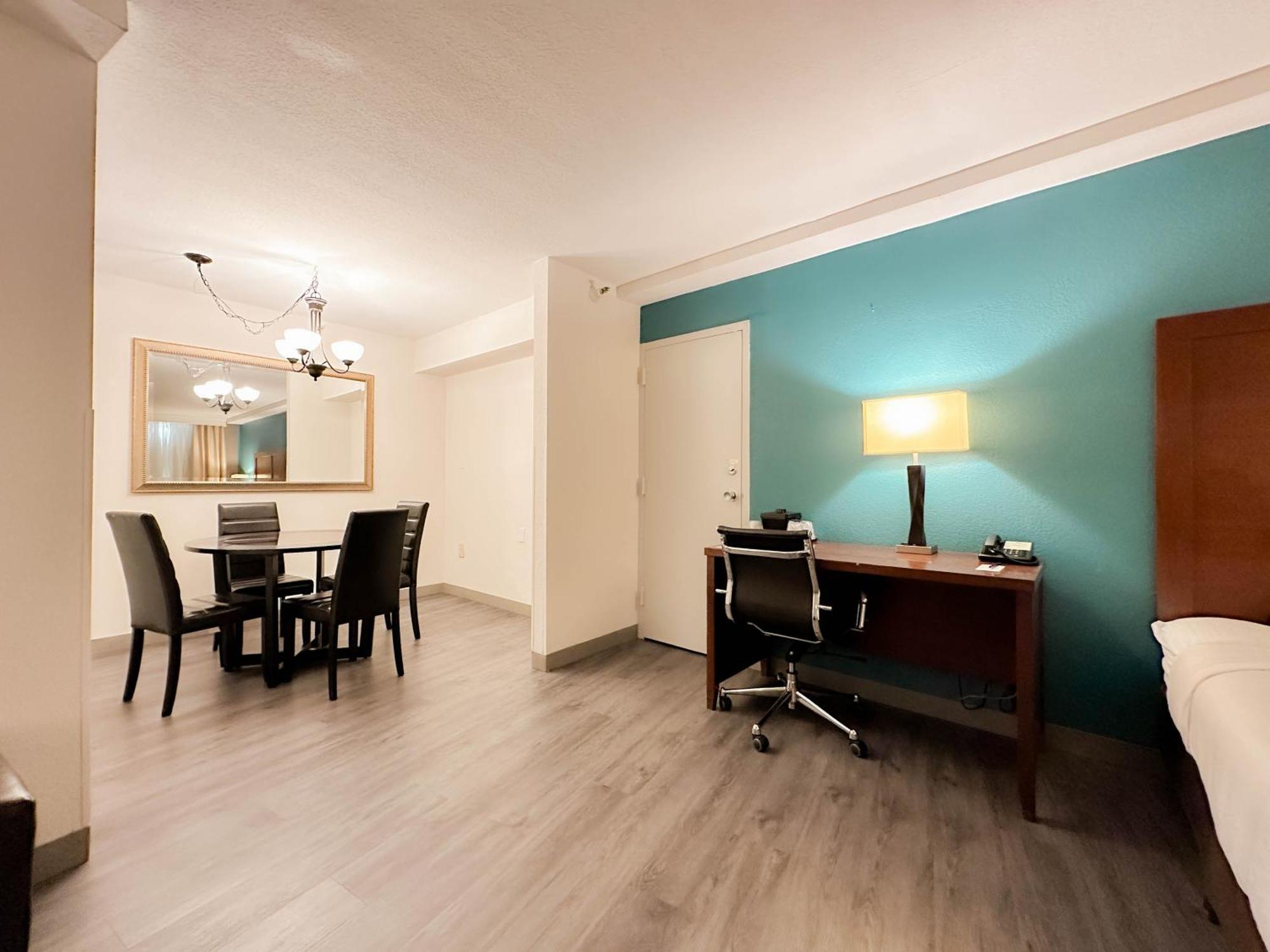 Comfort Inn & Suites Kissimmee By The Parks Four Corners Εξωτερικό φωτογραφία