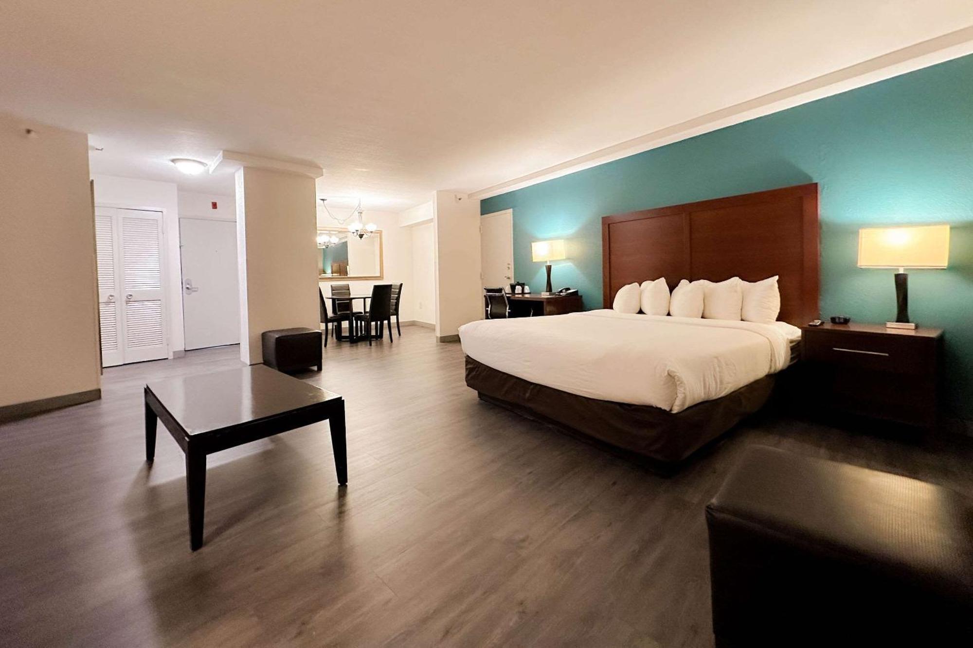 Comfort Inn & Suites Kissimmee By The Parks Four Corners Εξωτερικό φωτογραφία