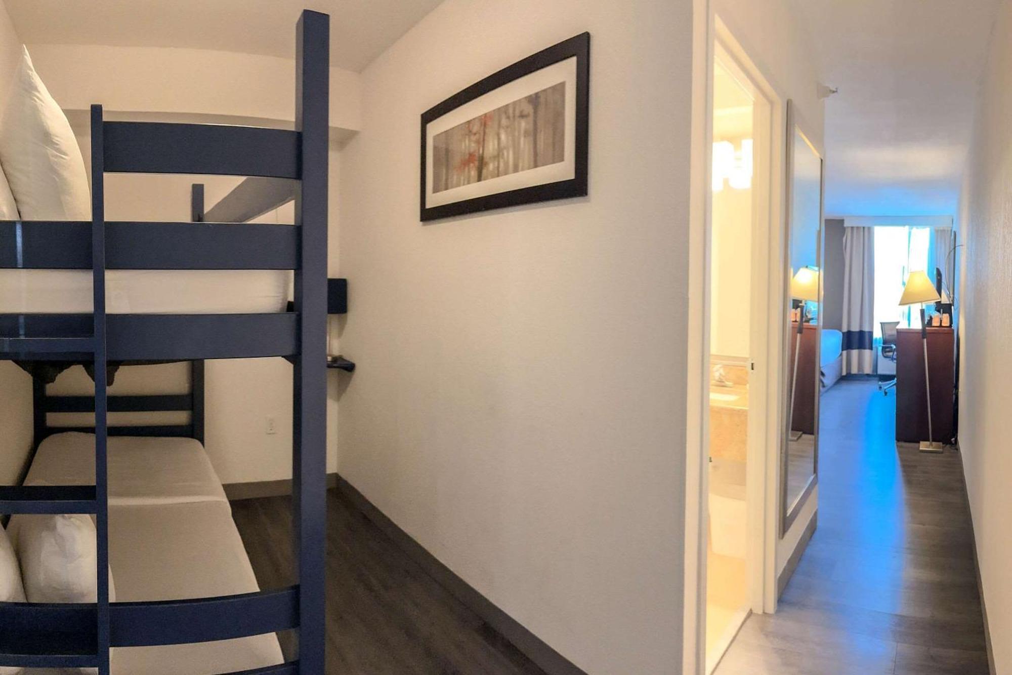 Comfort Inn & Suites Kissimmee By The Parks Four Corners Εξωτερικό φωτογραφία